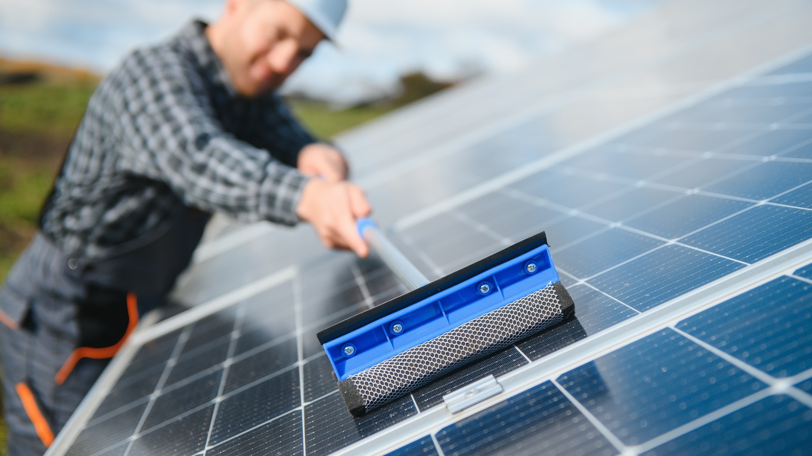 Regular Solar Panel Cleaning